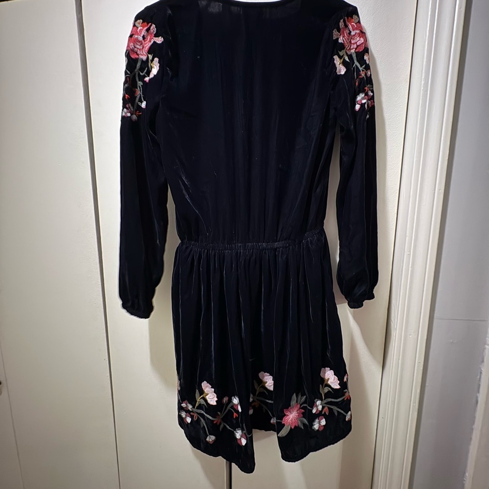 Black Floral Embroidered Dress - Picture 3 of 5